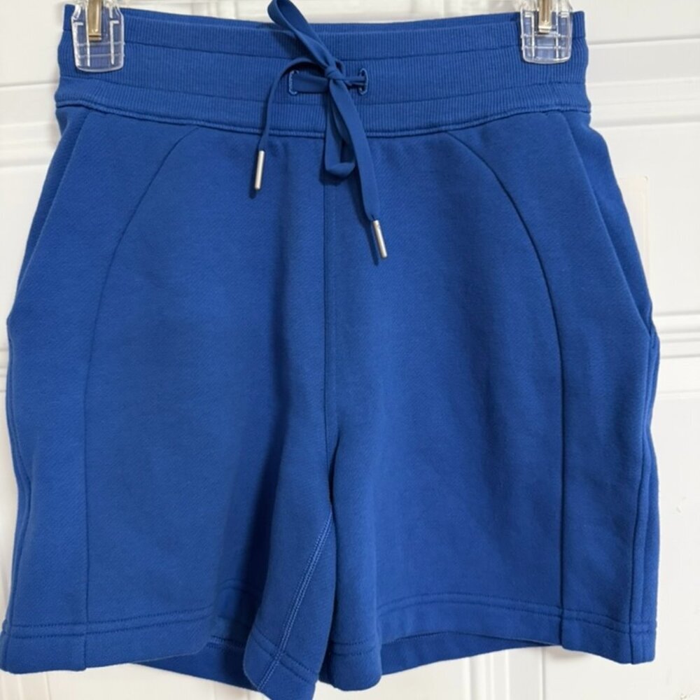 Lululemon NWT Scuba‎ High Rise 5" Short SZ 2 Athleisure Sporty Comfy
